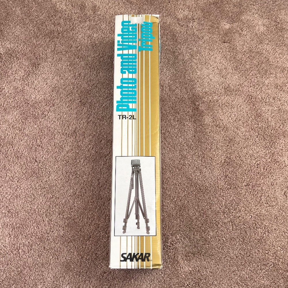 Sakar TR-2L Photo and Video TriPod